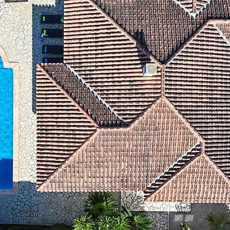 Laura Poblets Willa El Verger