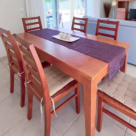 Villa Laura Poblets *