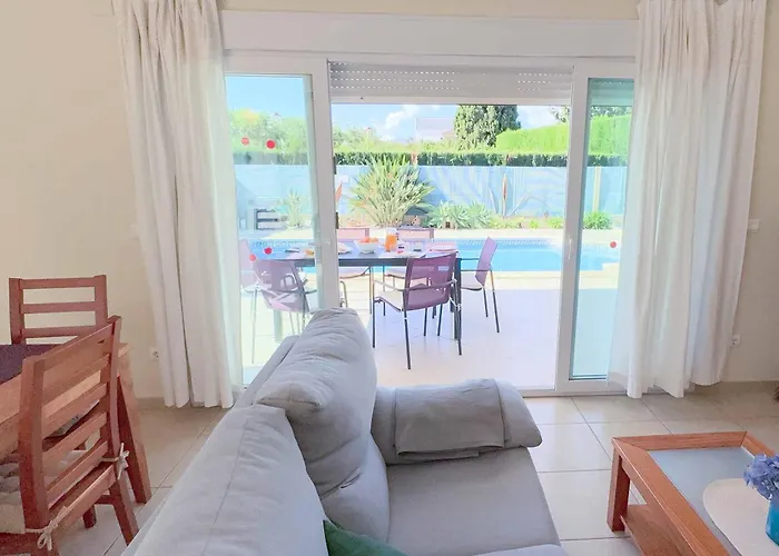 Laura Poblets Villa Els Poblets
